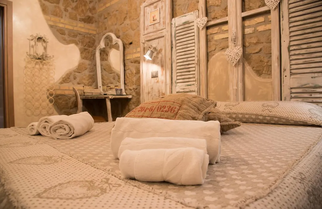 Mancini Shabby House-1